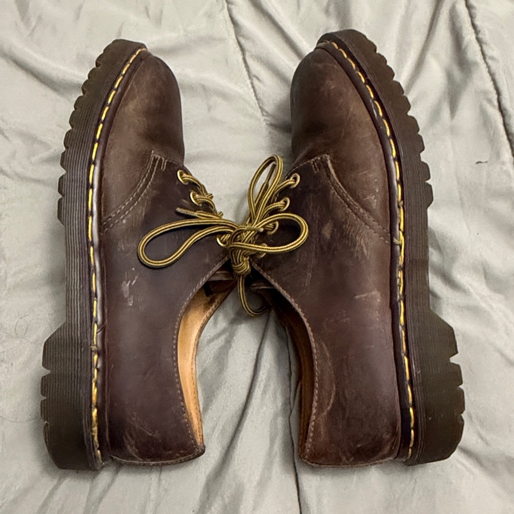 Vintage Made In England Brown Dr. Marten Oxfords - Picture 5 of 9